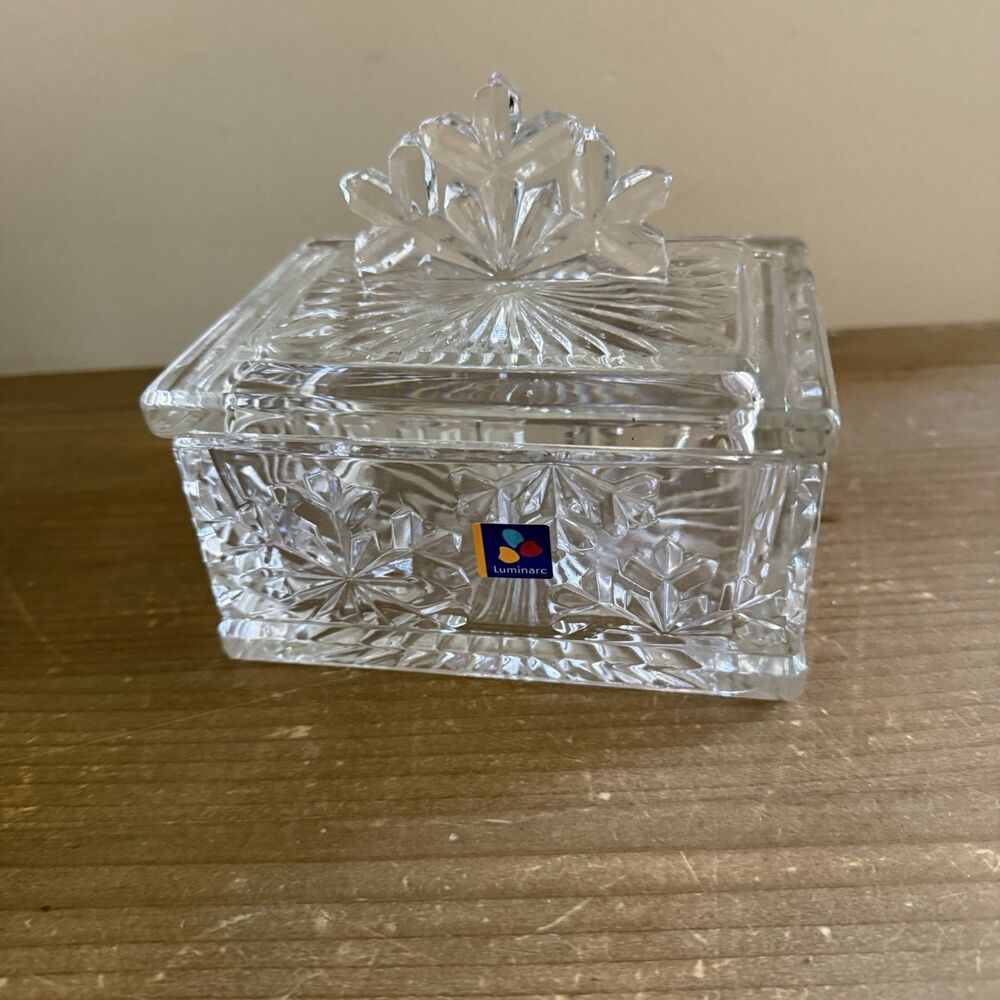 Snowflake Covered Glass Box Holiday Magic Candy Bee Box Dish by Luminarc New
